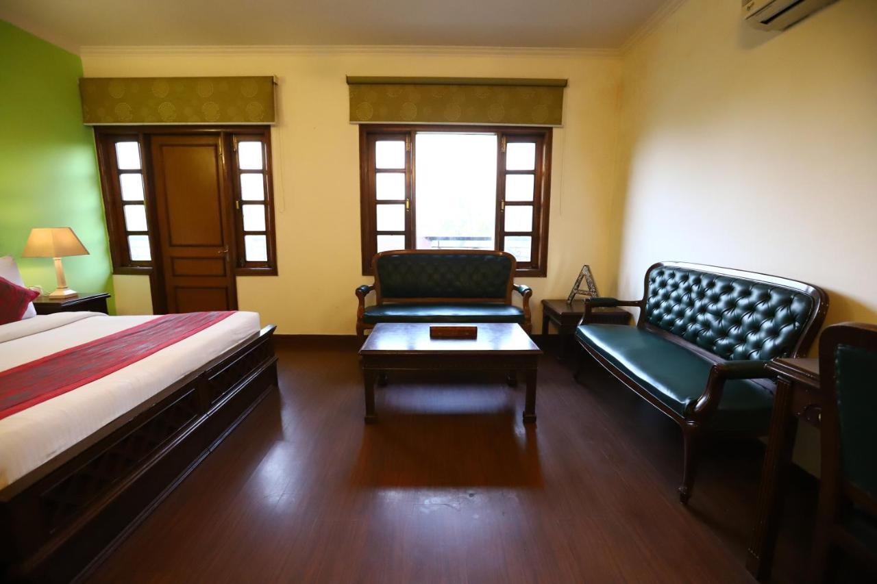 Hotel Ambica Palace Aiims New Delhi - Couple Friendly Local Id Accepted Exterior photo