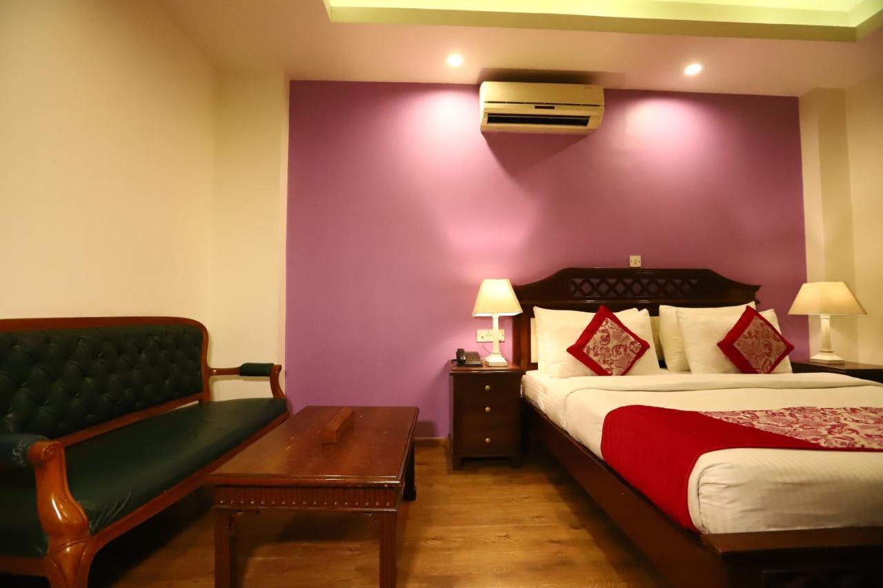 Hotel Ambica Palace Aiims New Delhi - Couple Friendly Local Id Accepted Exterior photo