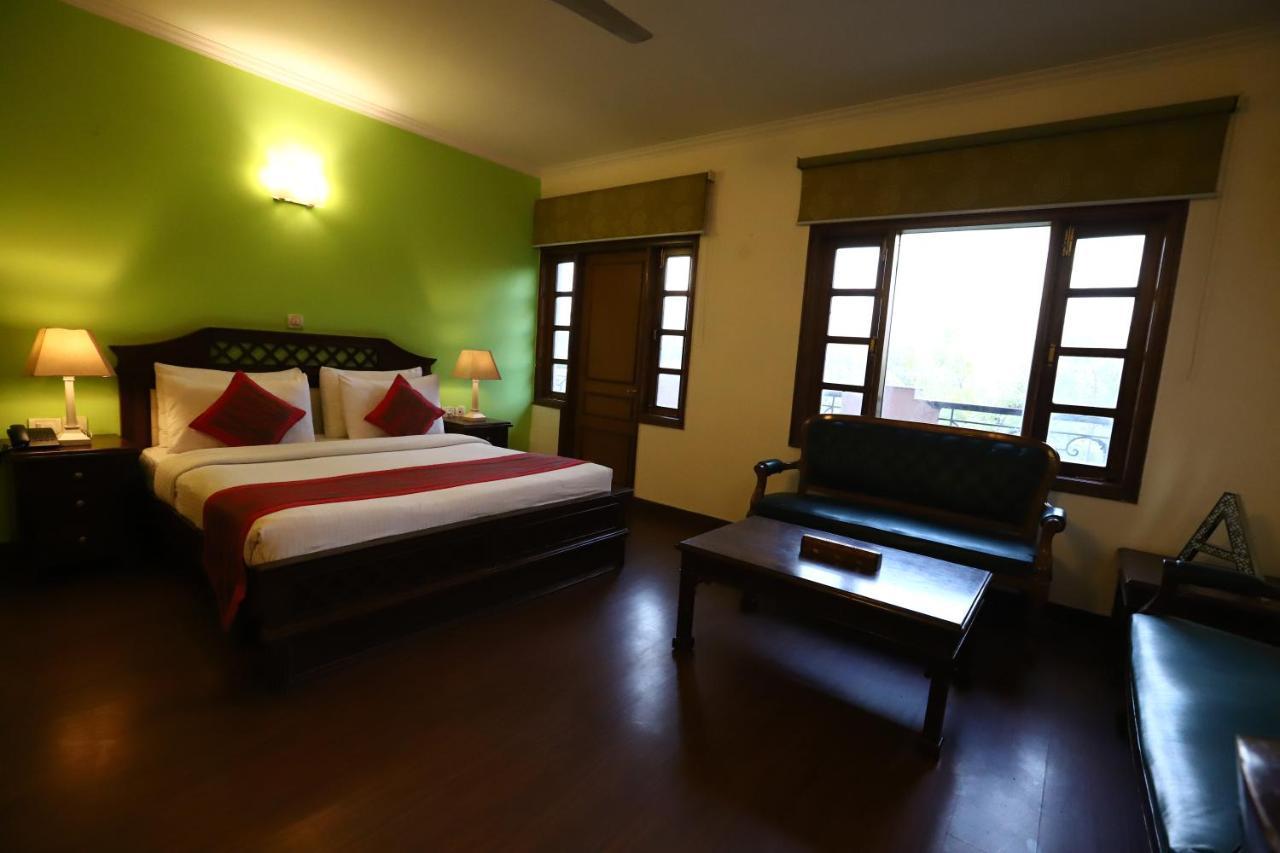 Hotel Ambica Palace Aiims New Delhi - Couple Friendly Local Id Accepted Exterior photo